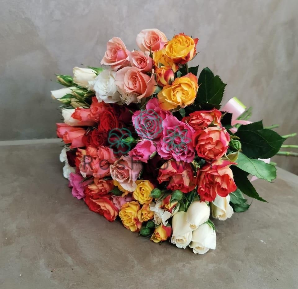 Букет цветов из: Розы в Рождественской Хаве