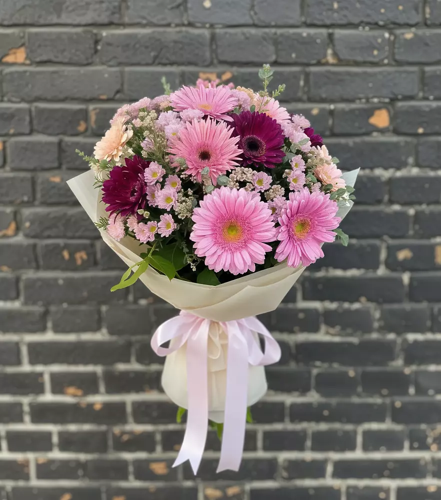 Букет цветов из: Герберы и Хризантемы в Рождественской Хаве