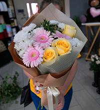 Букет цветов из:  Герберы, Розы и Хризантемы в Рождественской Хаве