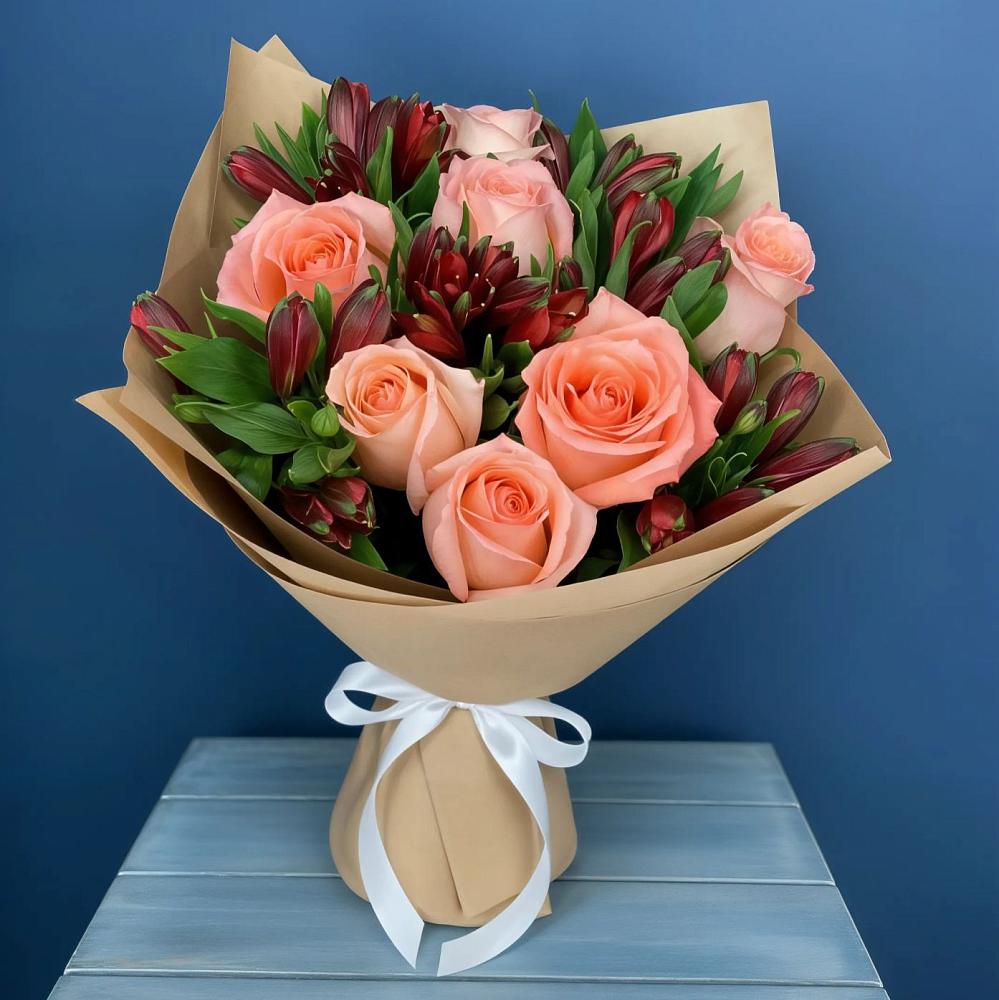 Букет цветов из: Розы и Альстромерии в Рождественской Хаве