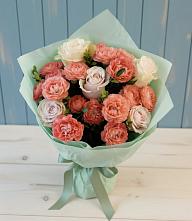 Букет цветов из:  Розы в Рождественской Хаве