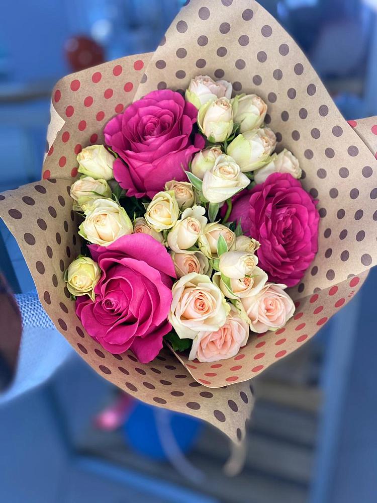 Букет цветов из: Розы в Рождественской Хаве