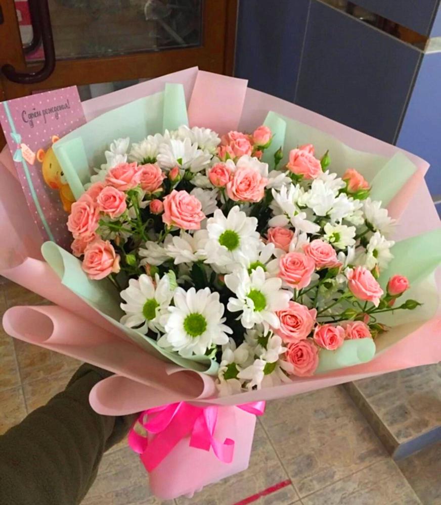 Букет цветов из: Розы и Хризантемы в Рождественской Хаве