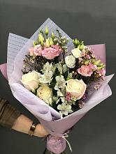 Букет цветов из:  Альстромерии, Розы и Лизиантусы #REPLACE_PRED# Рождественской Хаве