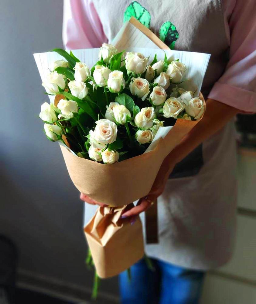 Букет цветов из: Розы в Рождественской Хаве