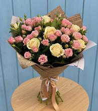 Букет цветов из:  Розы в Рождественской Хаве