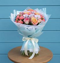 Букет цветов из:  Хризантемы и Розы в Рождественской Хаве