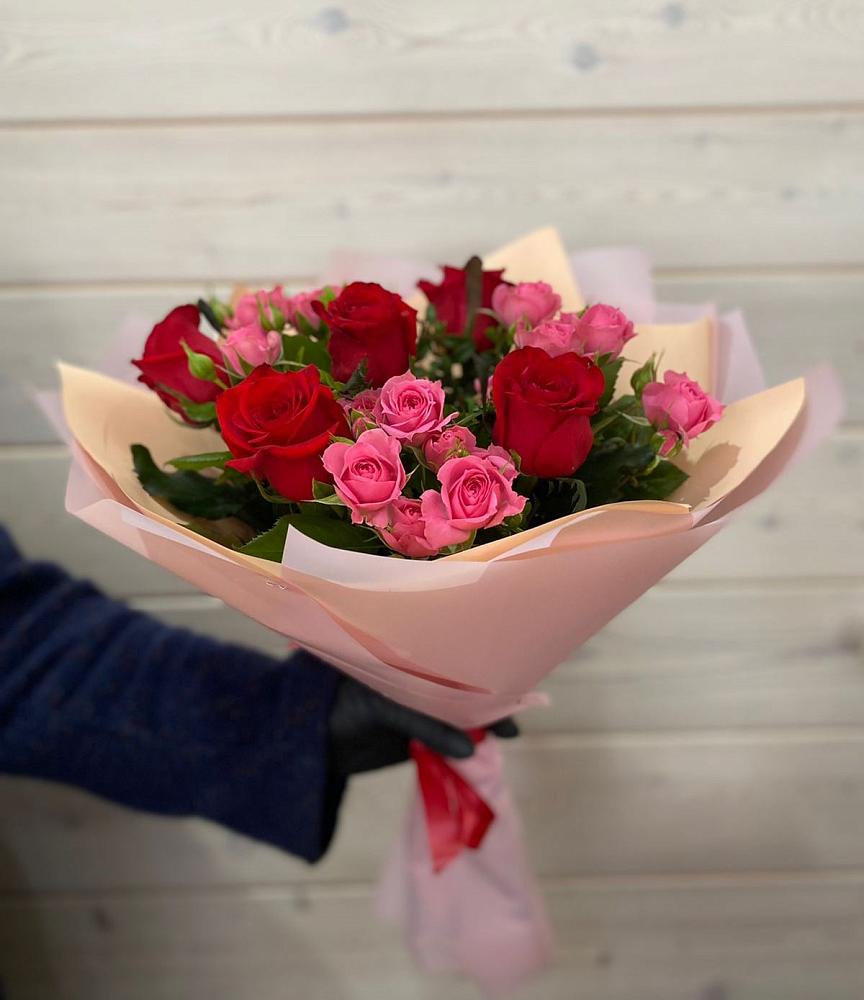 Букет цветов из: Розы в Рождественской Хаве
