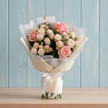Букет цветов из:  Розы в Рождественской Хаве