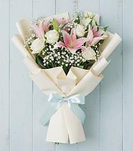 Букет цветов из:  Лилии в Рождественской Хаве