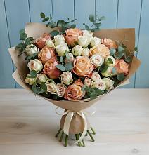 Букет цветов из:  Альстромерии и Розы в Рождественской Хаве