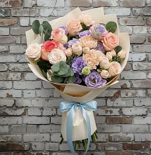 Букет цветов из:  Розы, Лизиантусы и Гвоздики #REPLACE_PRED# Рождественской Хаве
