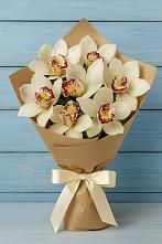 Букет цветов из:  Орхидеи и Розы в Рождественской Хаве