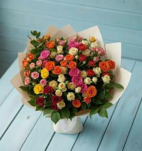 Букет Микс из разноцветных кустовых роз в Рождественской Хаве